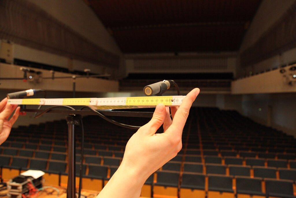 Schoeps MK2Hを55cm幅の間隔で設置