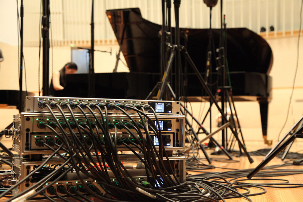 RME 12Micを4台を用いて48kHz 24bitで録音