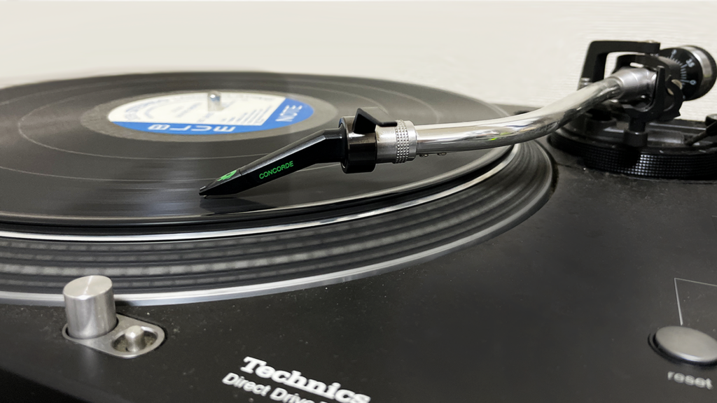 レコードプレーヤー/フォノイコライザー