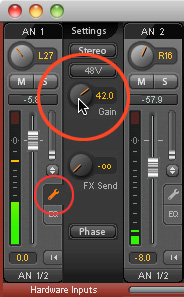 Gainノブでマイク・ゲインを調整
