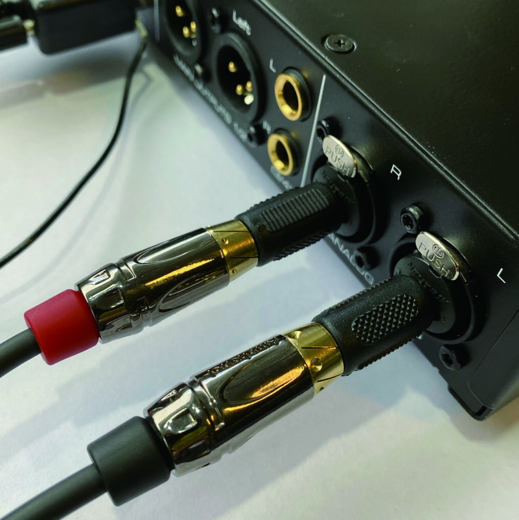 変換コネクター