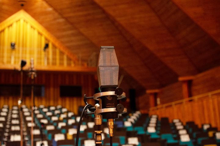 ハイトTop Front LRチャンネル：Sontronics Apollo（ステレオX-Yペア） x 1