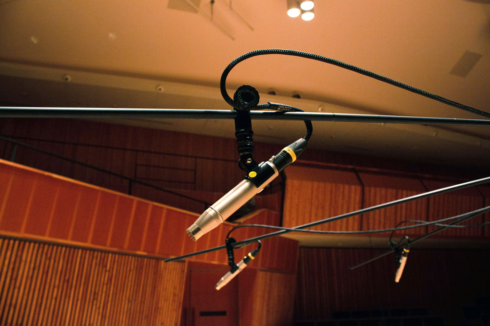メインマイク：Neumann KM-133D x 5