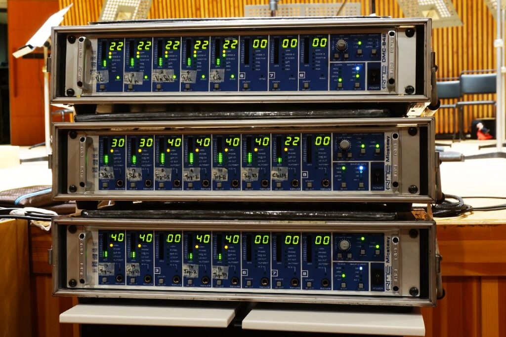 マイク・プリアンプ