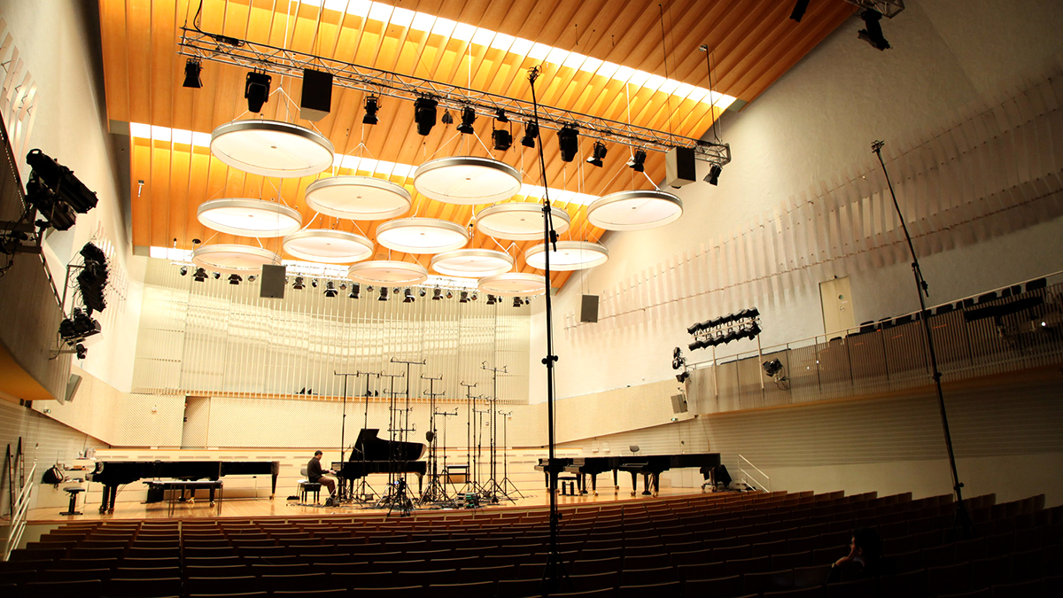 グランドピアノ録音におけるマイク配置の研究：音楽に適した音色を求めて（名古屋芸術大学、ベルリン芸術大学、東京藝術大学 共同研究プロジェクト）